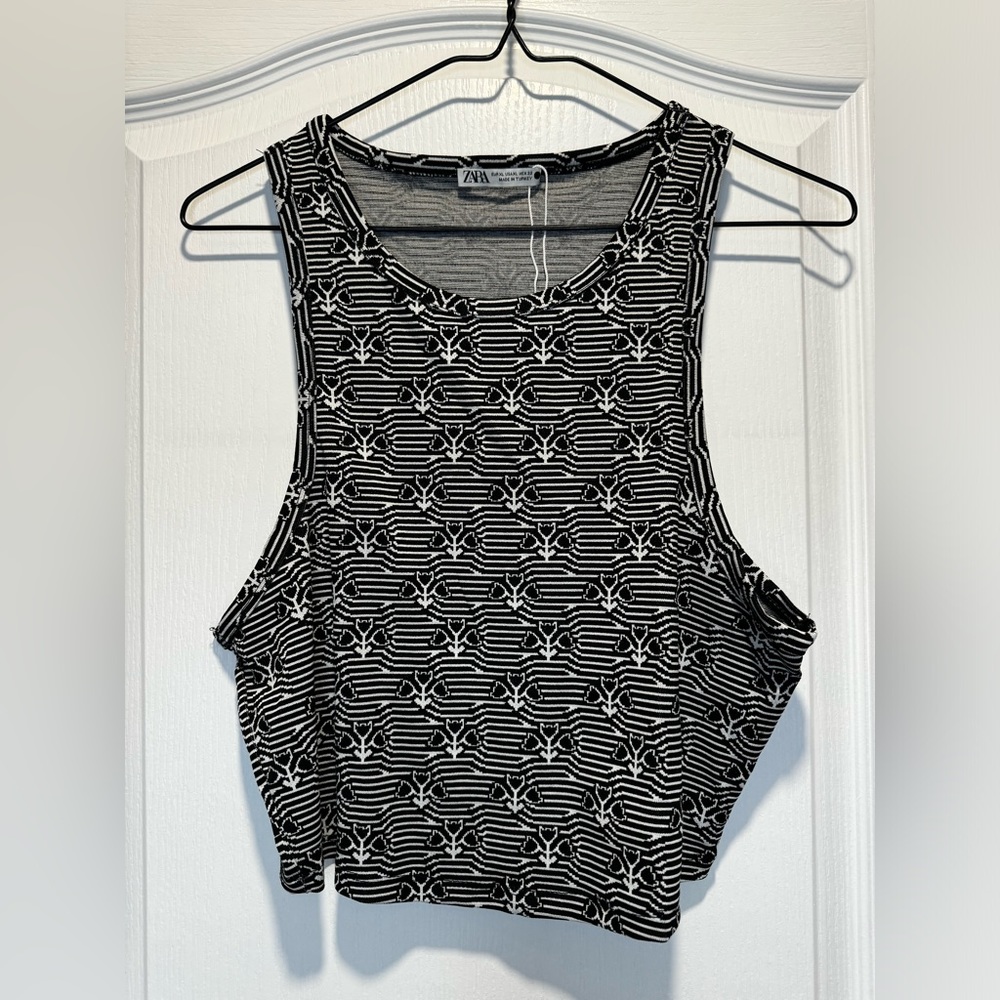 44- Zara Black & White Printed Cropped Tank Top – Sleeveless – BNWOT - Picture 2 of 6